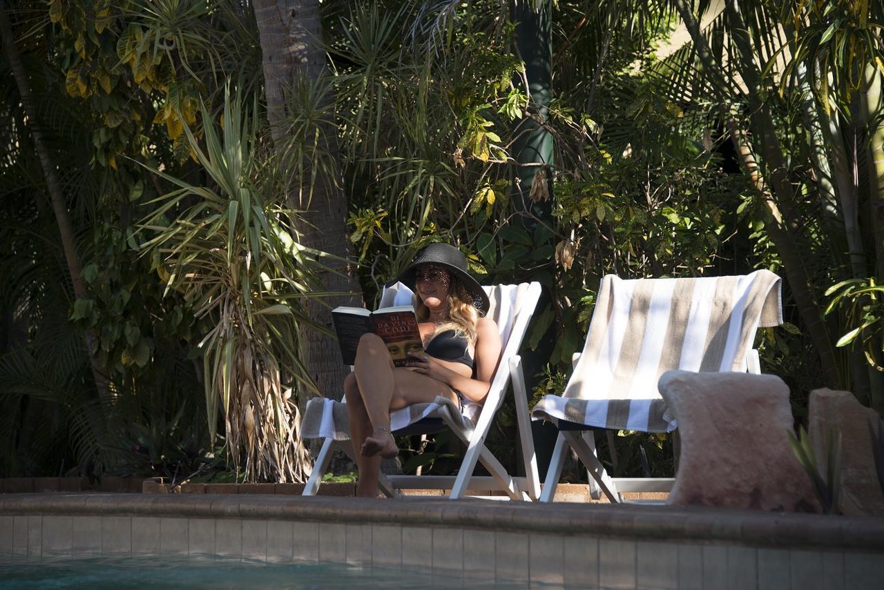 Roebuck Bay Hotel Broome Extérieur photo