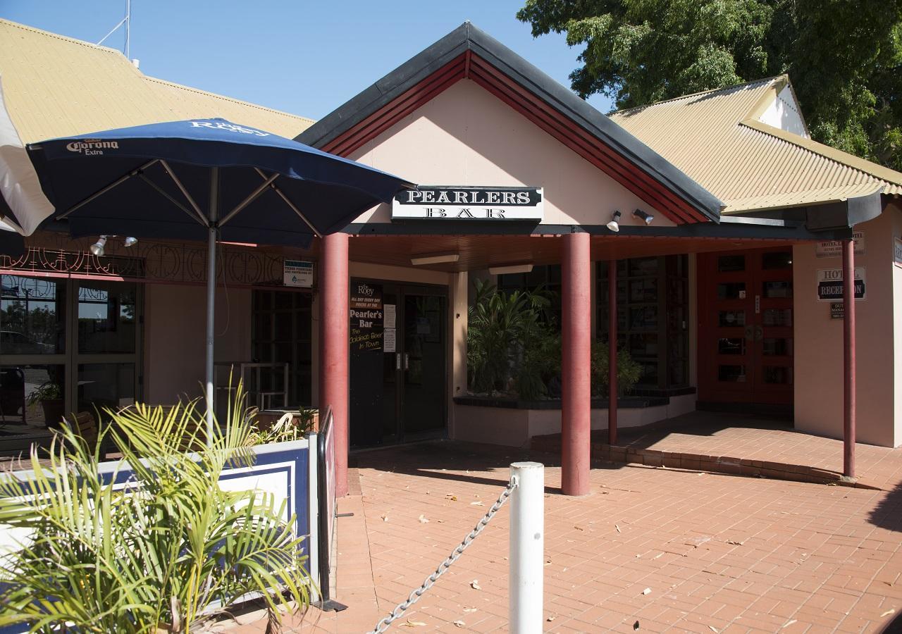 Roebuck Bay Hotel Broome Extérieur photo